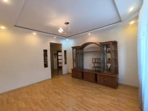 Комната, 82 м² · Донецк, Ворошиловский район