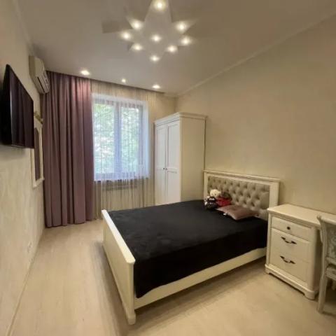 3-комн. квартира, 87 м² · Донецк, Калининский район