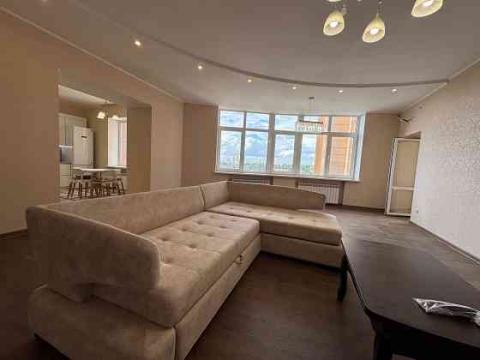 3-комн. квартира, 156 м² · Донецк, Ворошиловский район