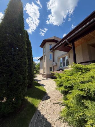 Дом, 450 м² · Донецк, Ленинский район