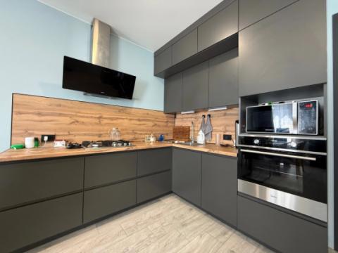 Дом, 250 м² · Донецк, Ленинский район