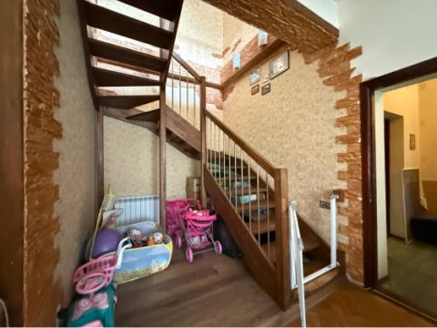 Дом, 175 м² · Донецк, Киевский район