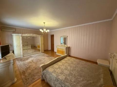 4-комн. квартира, 172 м² · Донецк, Ворошиловский район