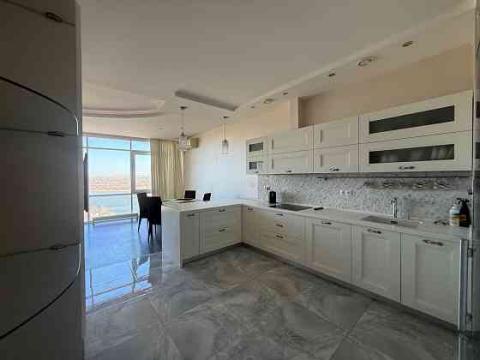 4-комн. квартира, 160 м² · Донецк, Киевский район