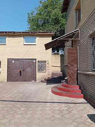 Дом, 350 м² · Донецк, Киевский район