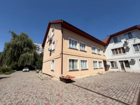 Дом, 320 м² · Донецк, Ленинский район