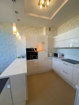 3-комн. квартира, 111 м² · Донецк, Ворошиловский район · фото 1
