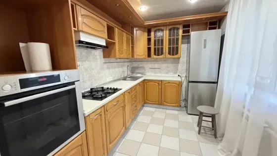 3-комн. квартира, 69 м² · Донецк, Будённовский район · фото 1