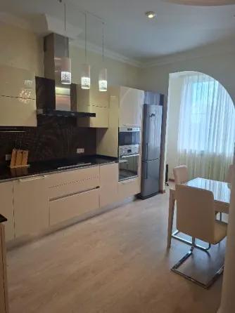 3-комн. квартира, 100 м² · Донецк, Ворошиловский район · фото 1