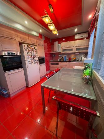 Дом, 395 м² · Донецк, Будённовский район · фото 1