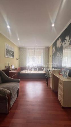 4-комн. квартира, 92,5 м² · Макеевка, Советский район · фото 1