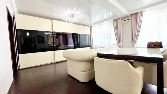 3-комн. квартира, 66 м² · Донецк, Пролетарский район · фото 1