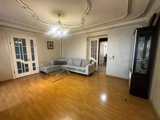 3-комн. квартира, 70 м² · Донецк, Ворошиловский район · фото 1